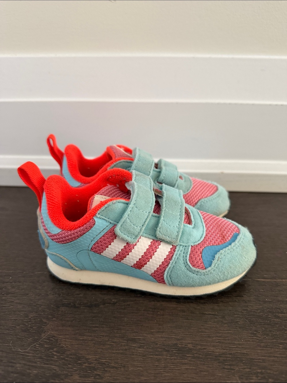 Adidas ZX 700 blue suede sneakers Size 7K